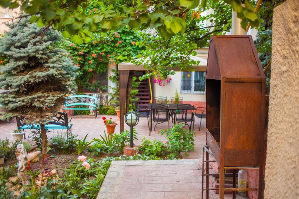 Apartments Kamanina Street Одеса Екстериор снимка