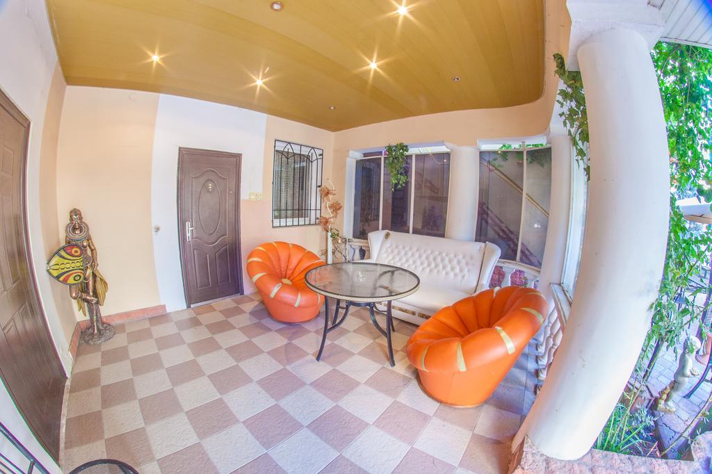 Apartments Kamanina Street Одеса Екстериор снимка