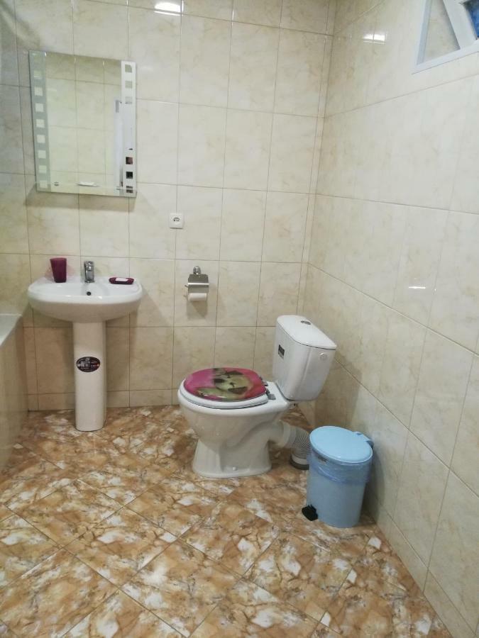 Apartments Kamanina Street Одеса Екстериор снимка